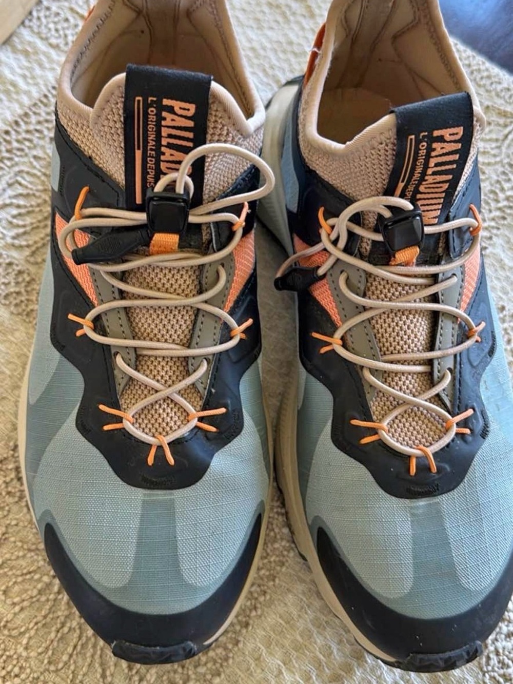 Palladium women’s Sneakers light blue with Orange Accents